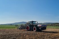 Traktor auf Feld